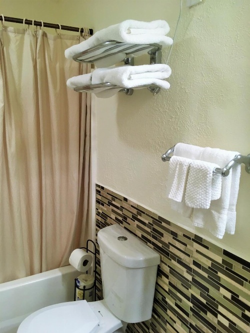 Capri Beach Hotel image 4
